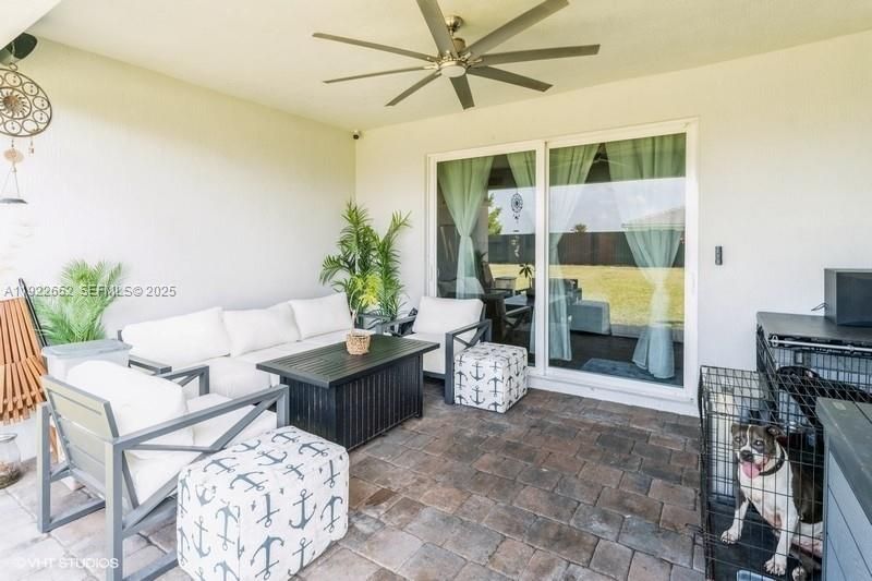 For Sale: $949,999 (4 beds, 3 baths, 2551 Square Feet)