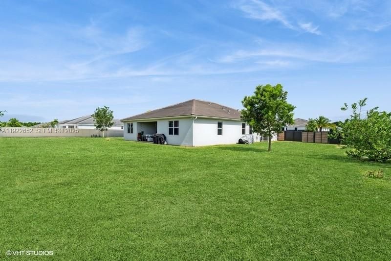 For Sale: $949,999 (4 beds, 3 baths, 2551 Square Feet)