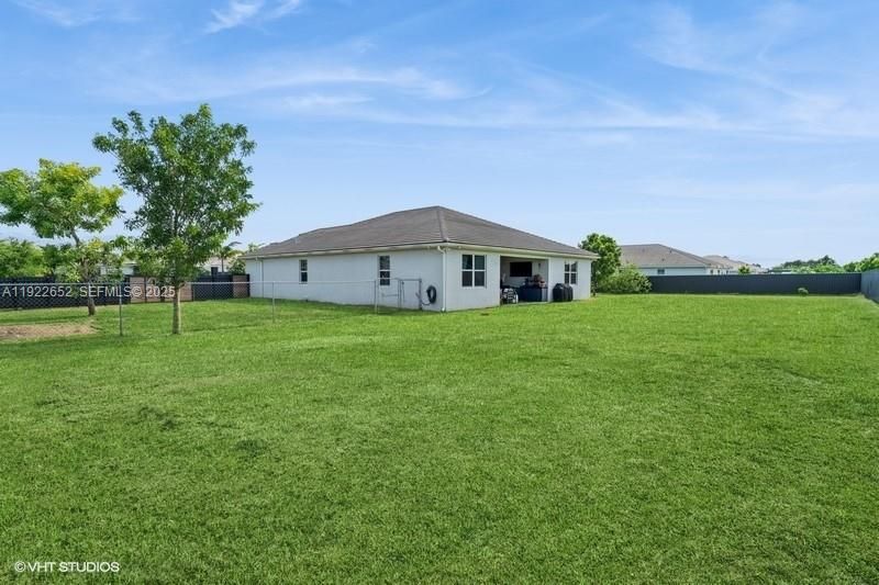 For Sale: $949,999 (4 beds, 3 baths, 2551 Square Feet)