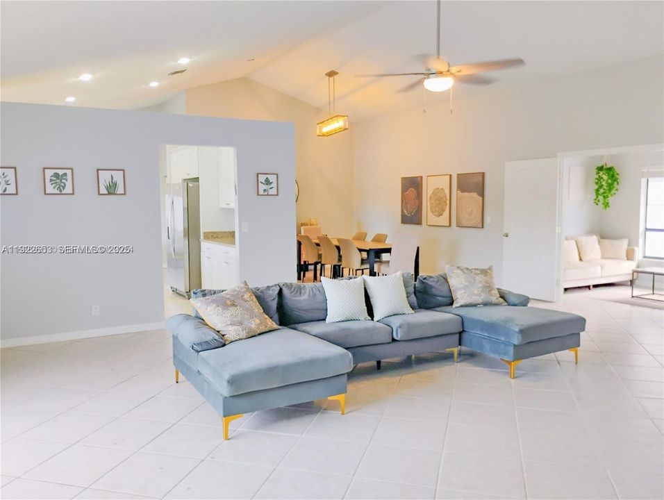 For Rent: $4,285 (4 beds, 2 baths, 2279 Square Feet)