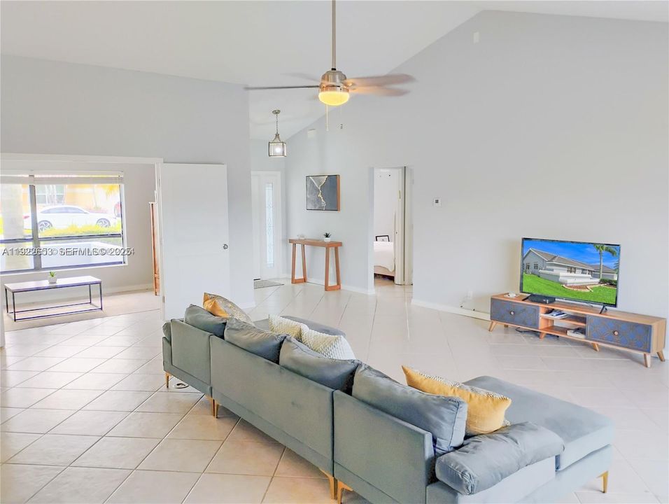 For Rent: $4,285 (4 beds, 2 baths, 2279 Square Feet)