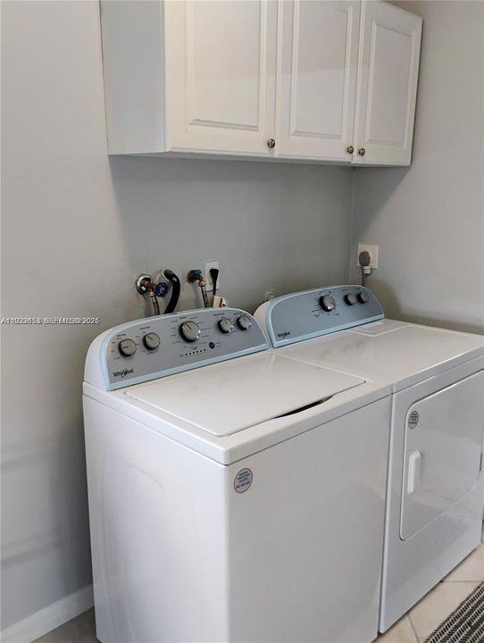 For Rent: $4,285 (4 beds, 2 baths, 2279 Square Feet)