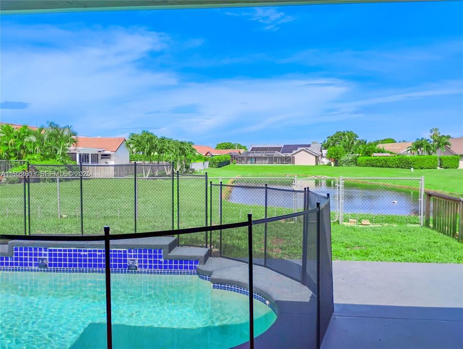 For Rent: $4,285 (4 beds, 2 baths, 2279 Square Feet)