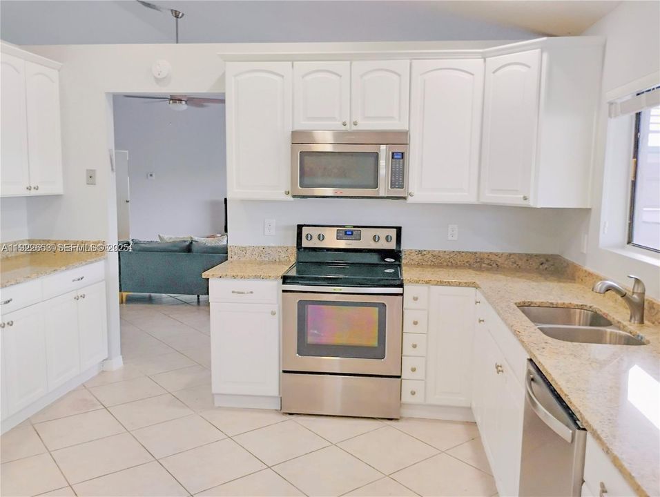 For Rent: $4,285 (4 beds, 2 baths, 2279 Square Feet)