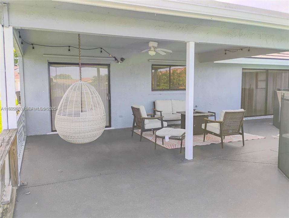 For Rent: $4,285 (4 beds, 2 baths, 2279 Square Feet)