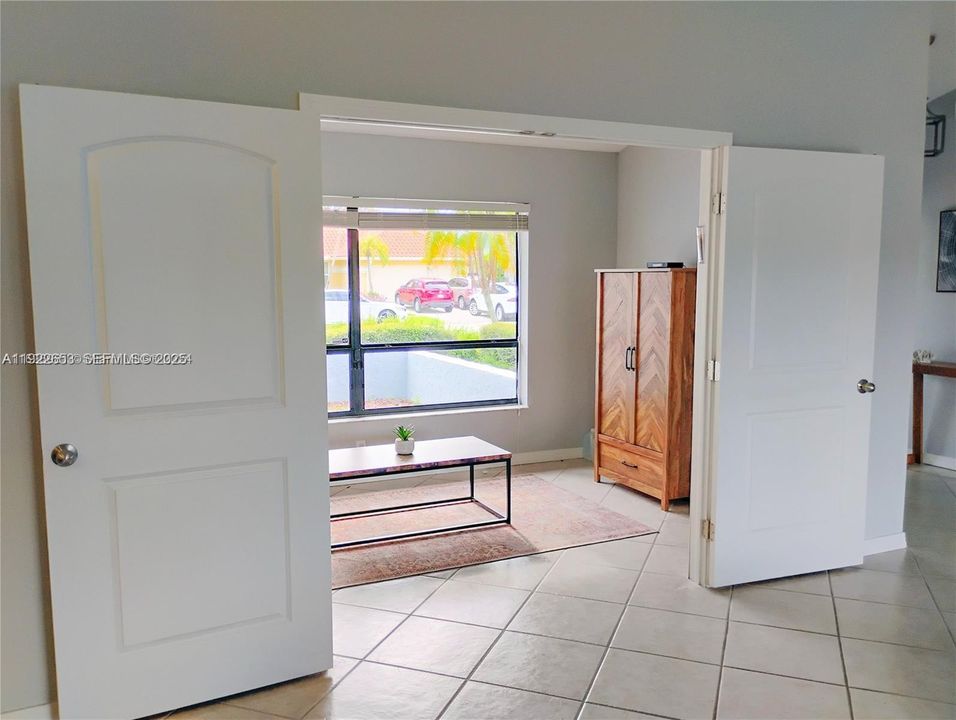 For Rent: $4,285 (4 beds, 2 baths, 2279 Square Feet)