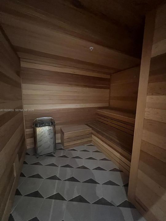 В аренду: $5,490 (2 спален, 2 ванн, 925 Квадратных фут)