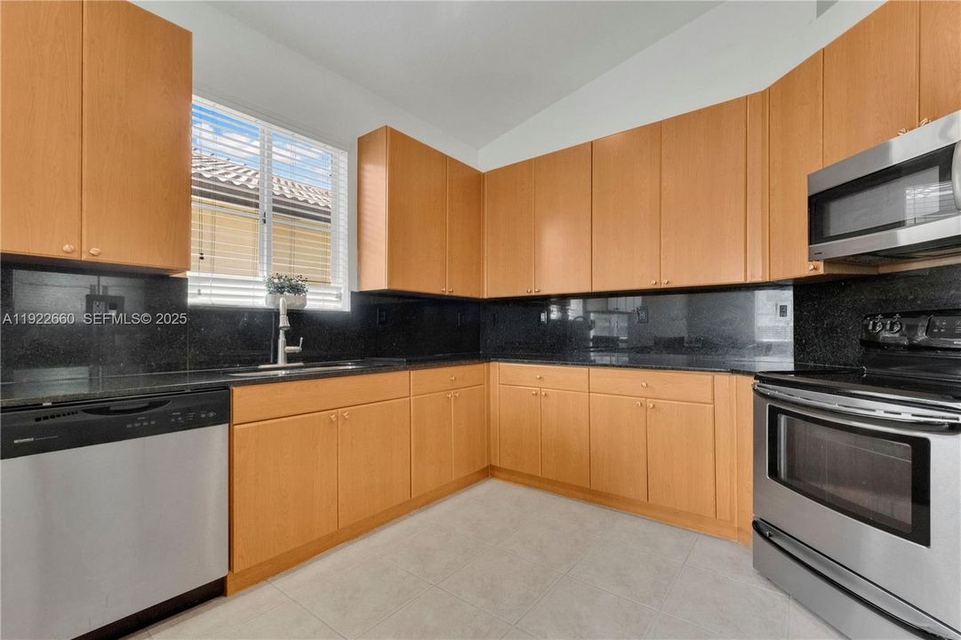 En Venta: $525,000 (3 camas, 2 baños, 1759 Pies cuadrados)