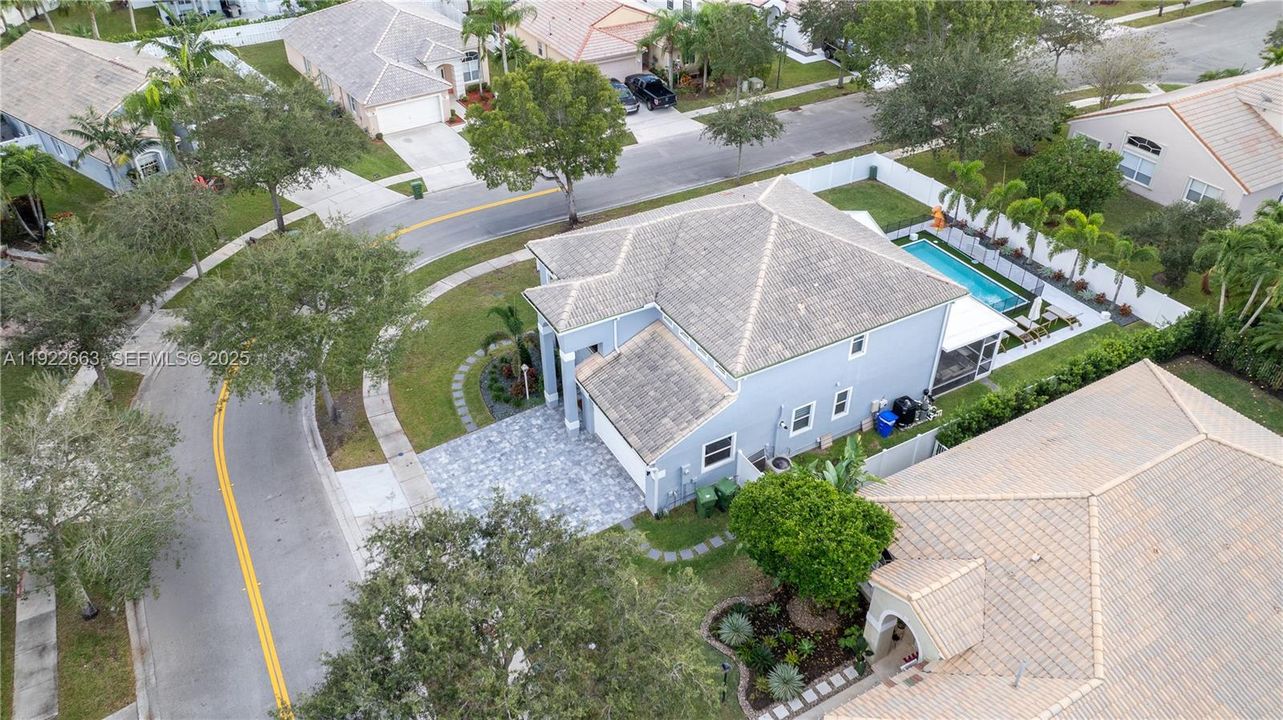 待售: $950,000 (4 贝兹, 3 浴室, 2598 平方英尺)