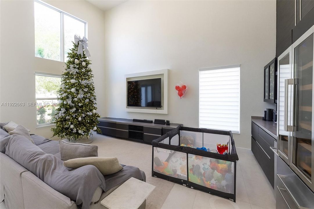 待售: $950,000 (4 贝兹, 3 浴室, 2598 平方英尺)