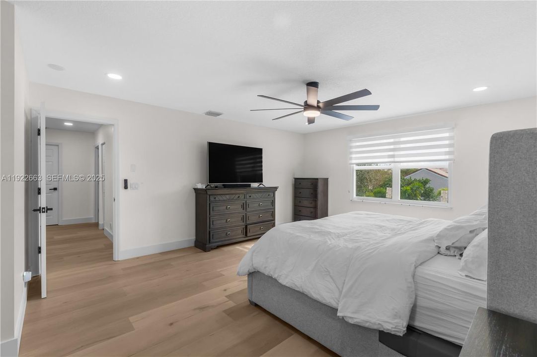 待售: $950,000 (4 贝兹, 3 浴室, 2598 平方英尺)