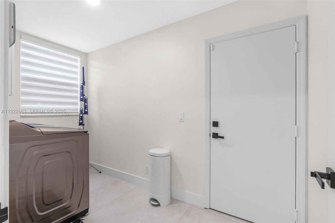 待售: $950,000 (4 贝兹, 3 浴室, 2598 平方英尺)