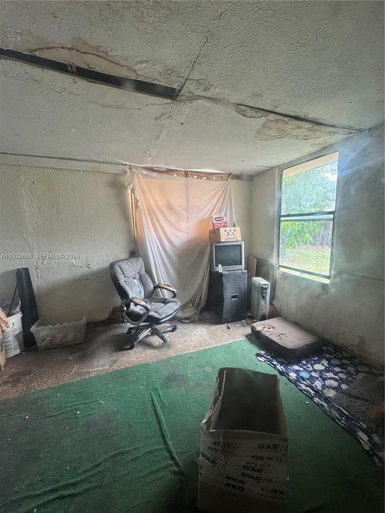 For Sale: $365,000 (3 beds, 2 baths, 1795 Square Feet)