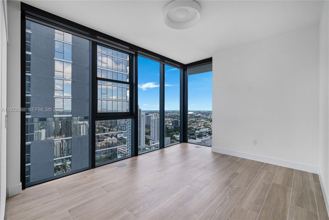 For Rent: $16,500 (4 beds, 5 baths, 2584 Square Feet)