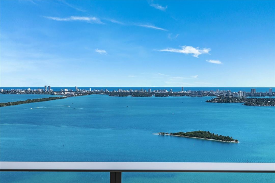 For Rent: $16,500 (4 beds, 5 baths, 2584 Square Feet)