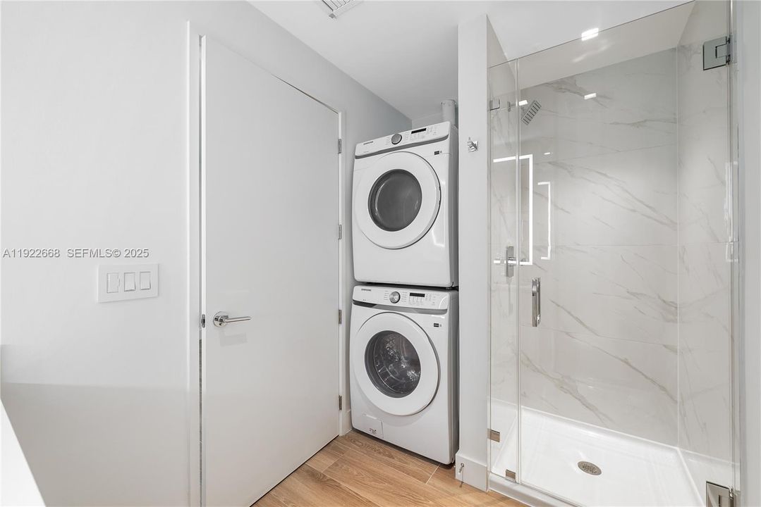 For Rent: $16,500 (4 beds, 5 baths, 2584 Square Feet)