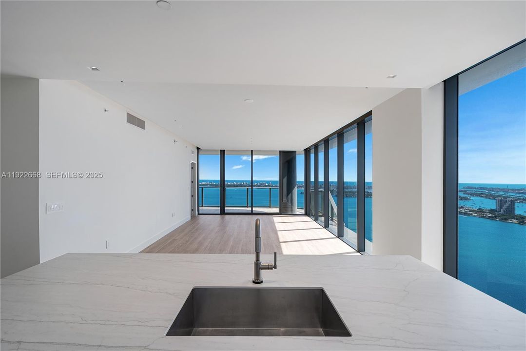 For Rent: $16,500 (4 beds, 5 baths, 2584 Square Feet)