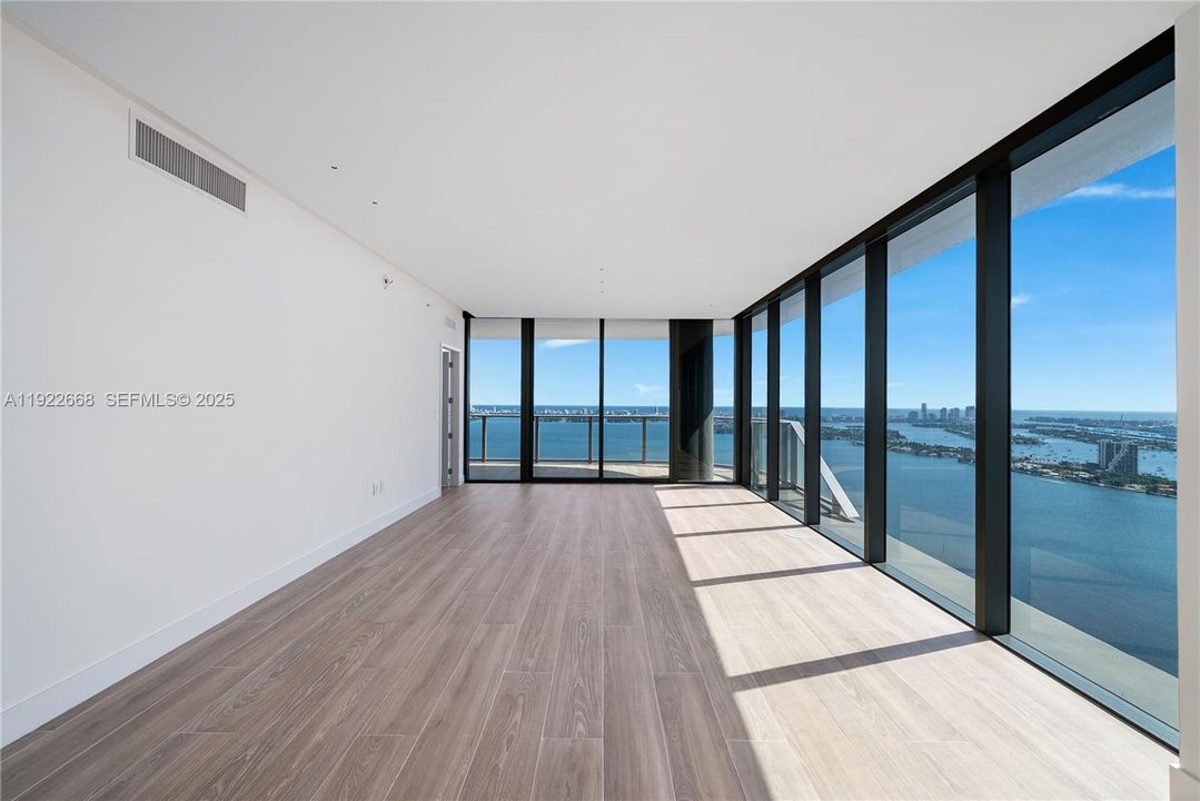 For Rent: $16,500 (4 beds, 5 baths, 2584 Square Feet)