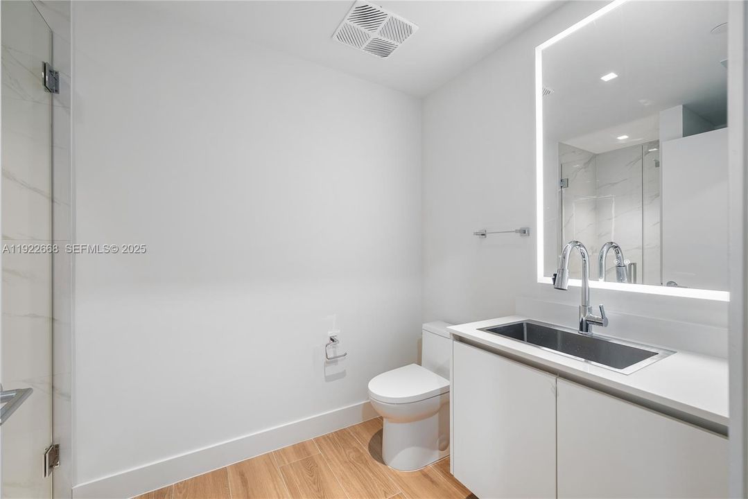 For Rent: $16,500 (4 beds, 5 baths, 2584 Square Feet)