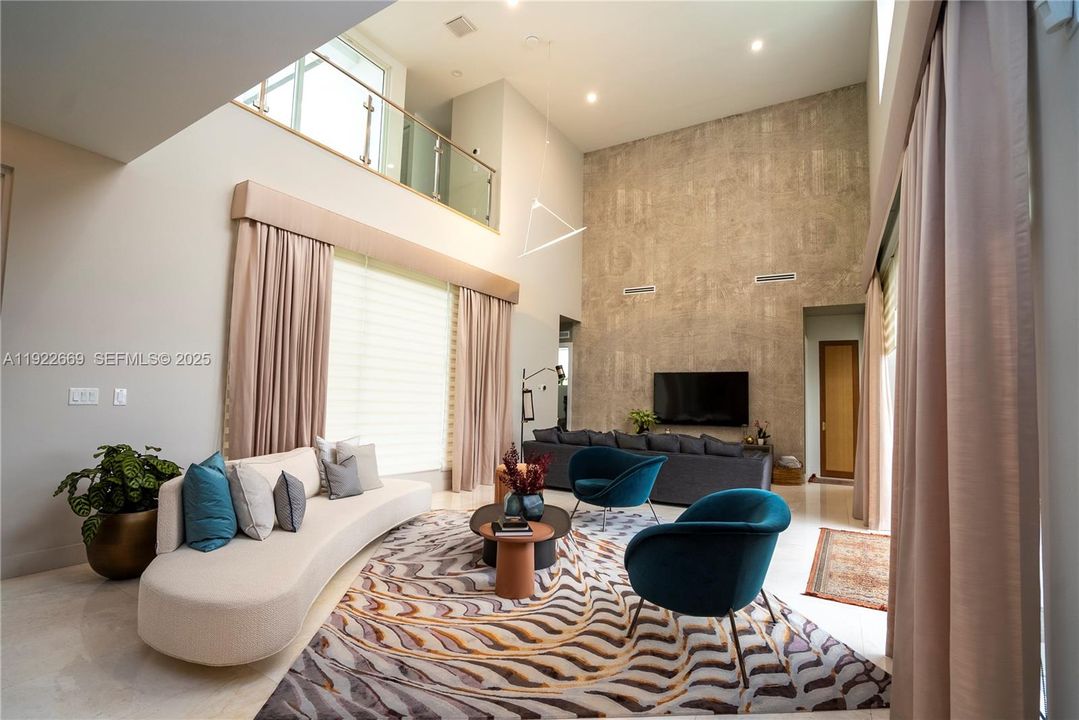 For Sale: $2,349,000 (6 beds, 7 baths, 4874 Square Feet)