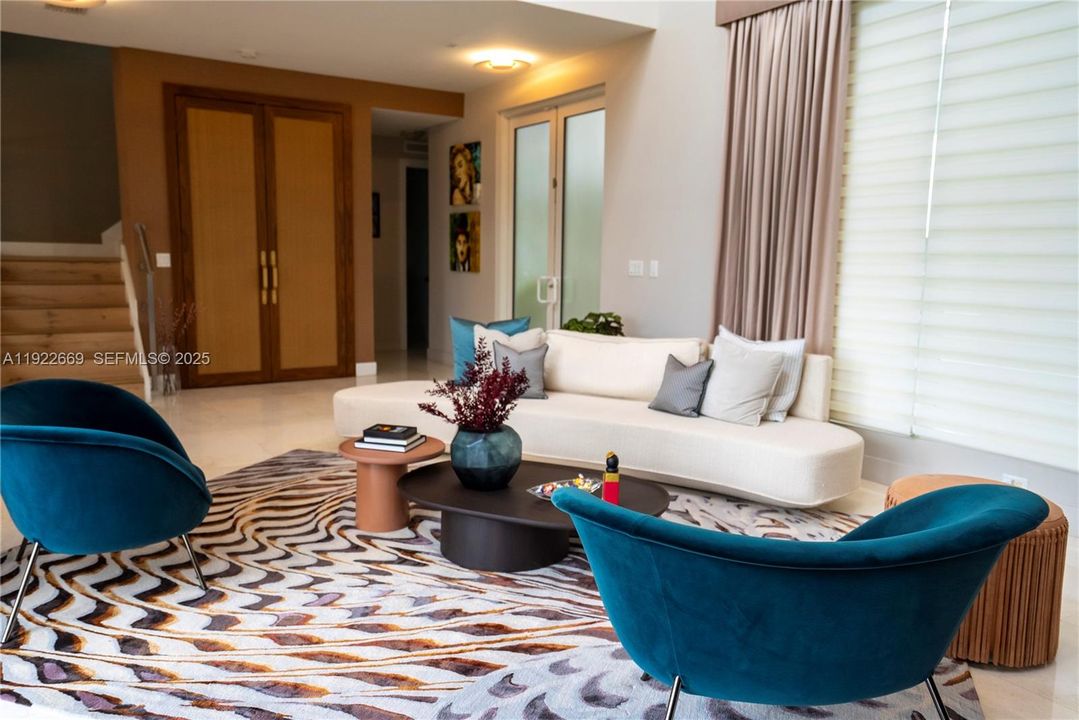 For Sale: $2,349,000 (6 beds, 7 baths, 4874 Square Feet)