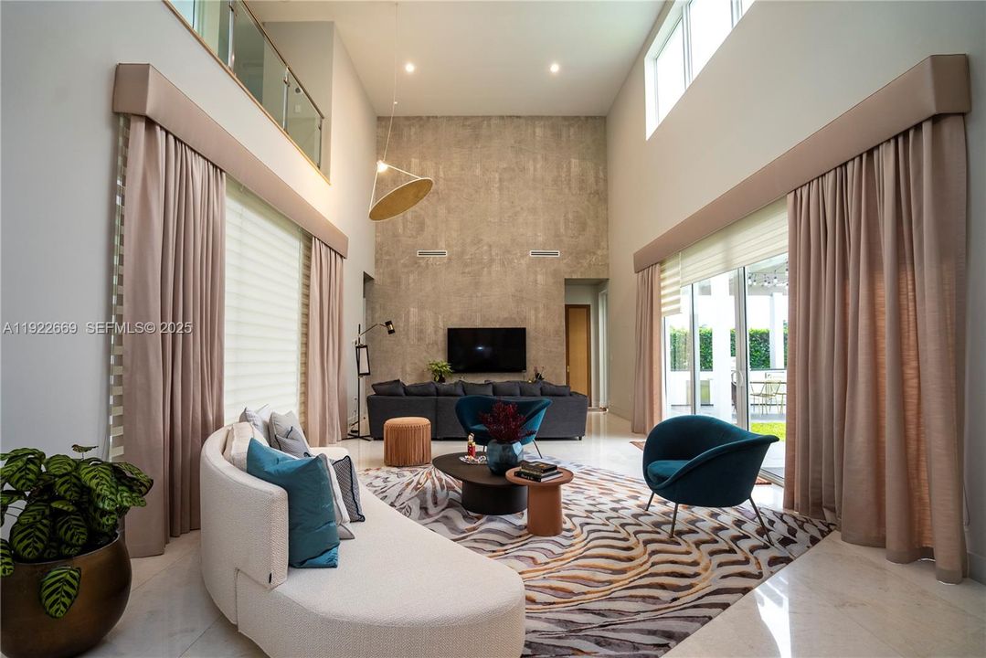 For Sale: $2,349,000 (6 beds, 7 baths, 4874 Square Feet)