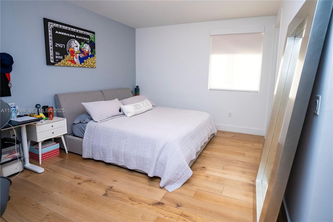 For Sale: $2,349,000 (6 beds, 7 baths, 4874 Square Feet)