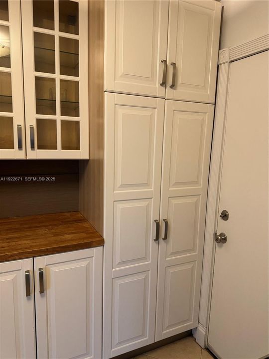 出租: $3,150 (1 贝兹, 1 浴室, 1000 平方英尺)