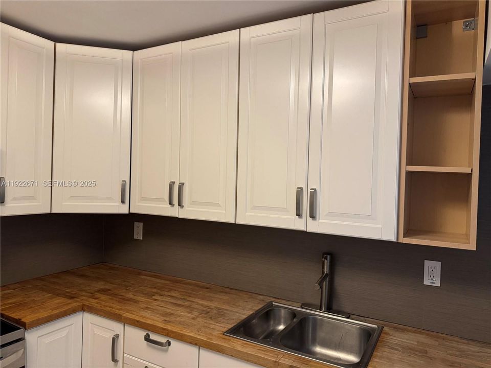 出租: $3,150 (1 贝兹, 1 浴室, 1000 平方英尺)