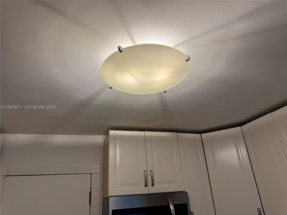 出租: $3,150 (1 贝兹, 1 浴室, 1000 平方英尺)