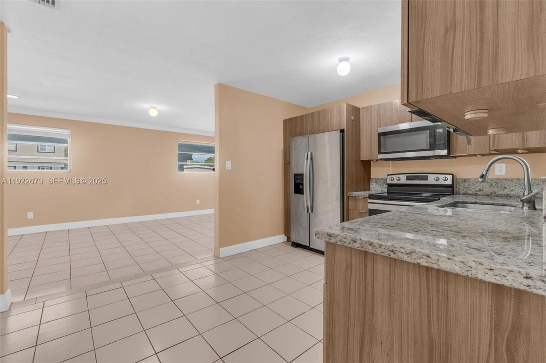 En Renta: $4,500 (5 camas, 2 baños, 1880 Pies cuadrados)