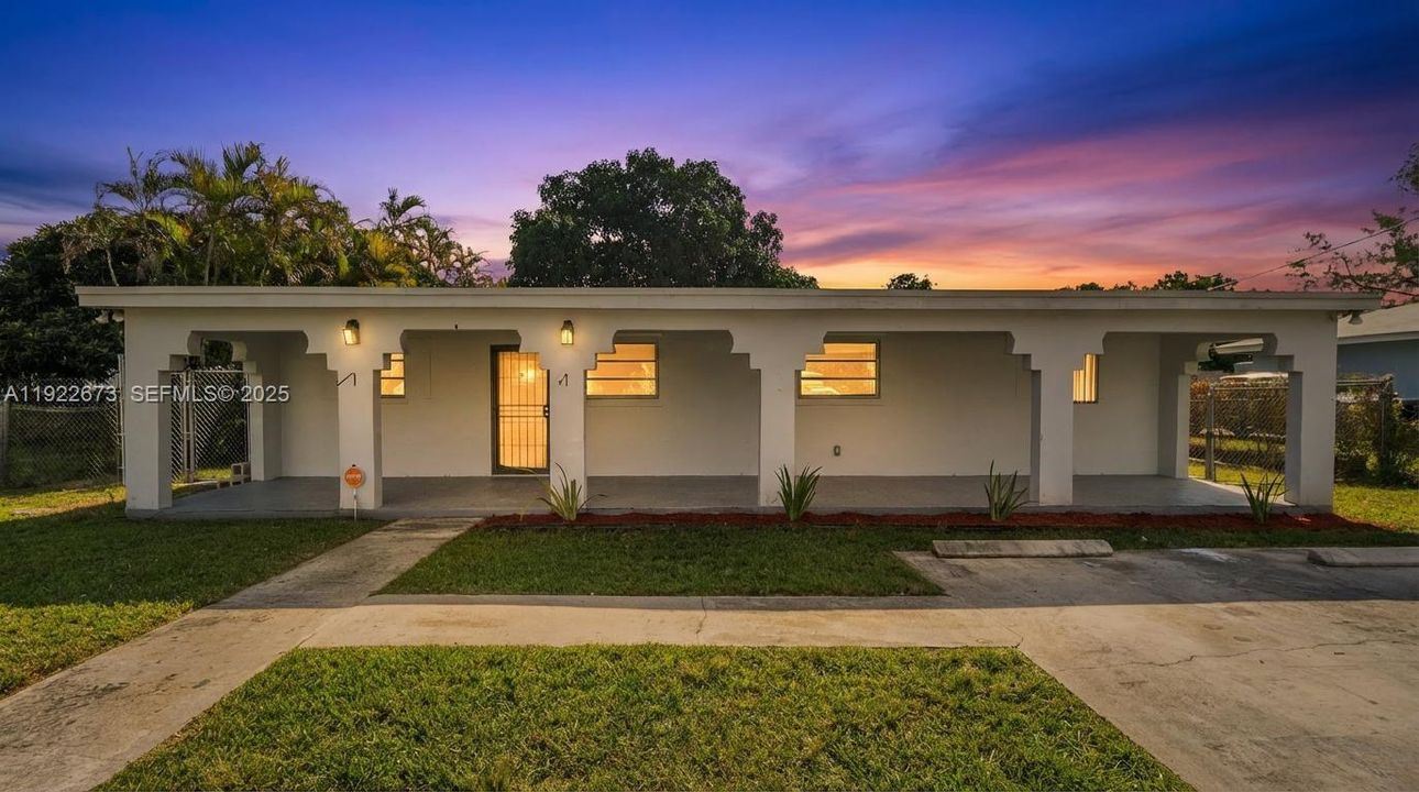 En Renta: $4,500 (5 camas, 2 baños, 1880 Pies cuadrados)