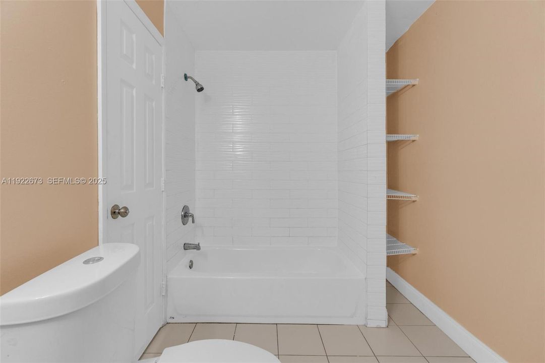 En Renta: $4,500 (5 camas, 2 baños, 1880 Pies cuadrados)