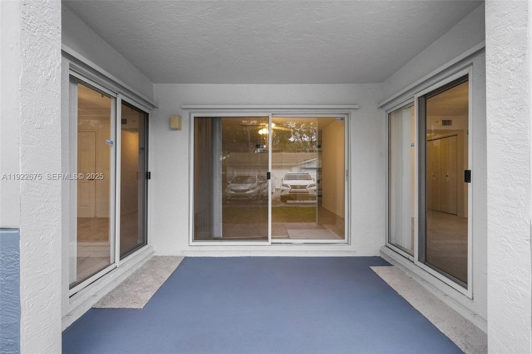 待售: $259,900 (2 贝兹, 2 浴室, 1124 平方英尺)