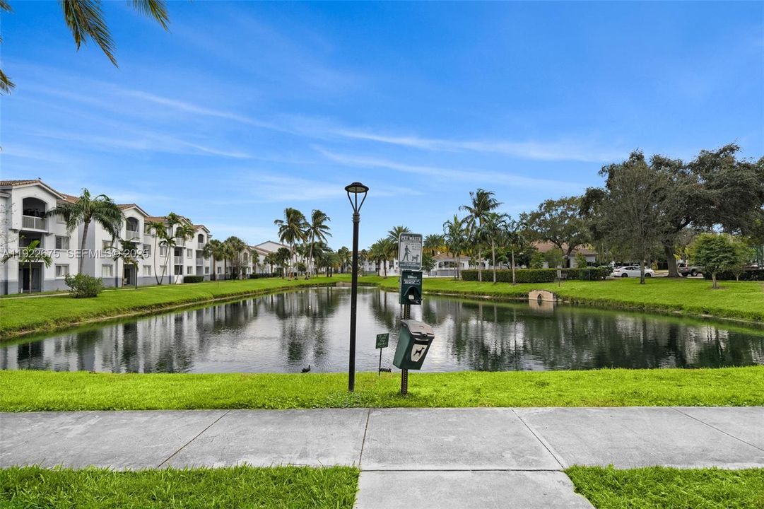 待售: $259,900 (2 贝兹, 2 浴室, 1124 平方英尺)