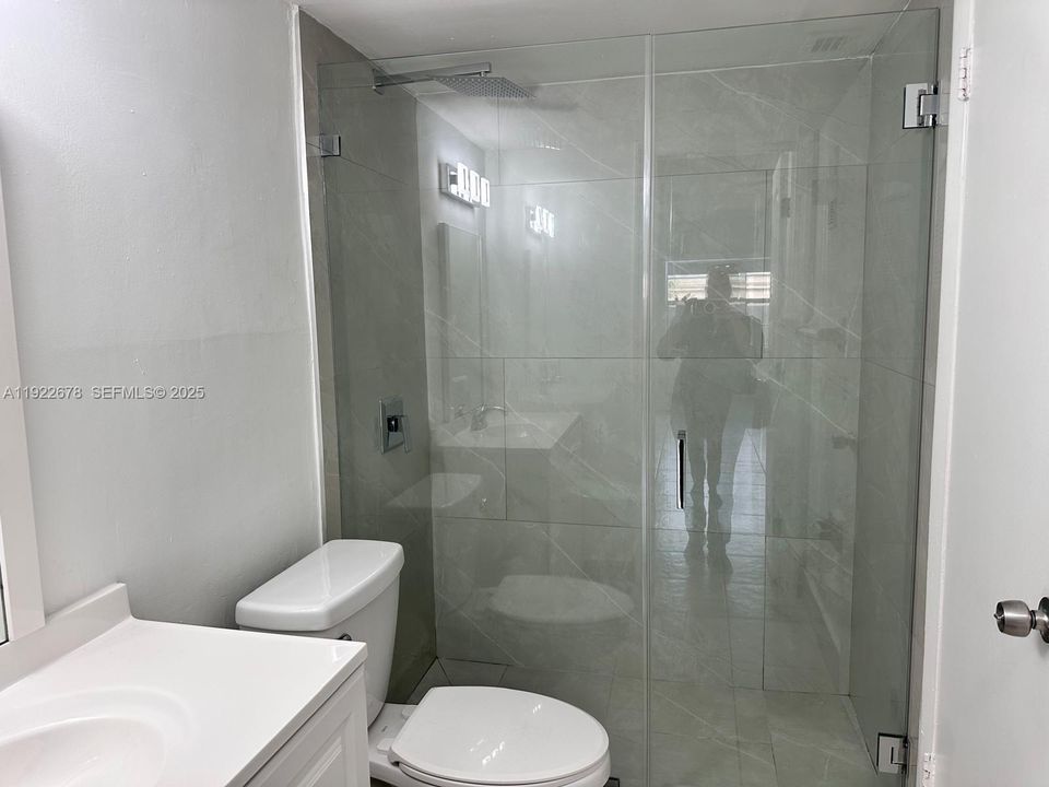 В аренду: $1,900 (1 спален, 1 ванн, 850 Квадратных фут)