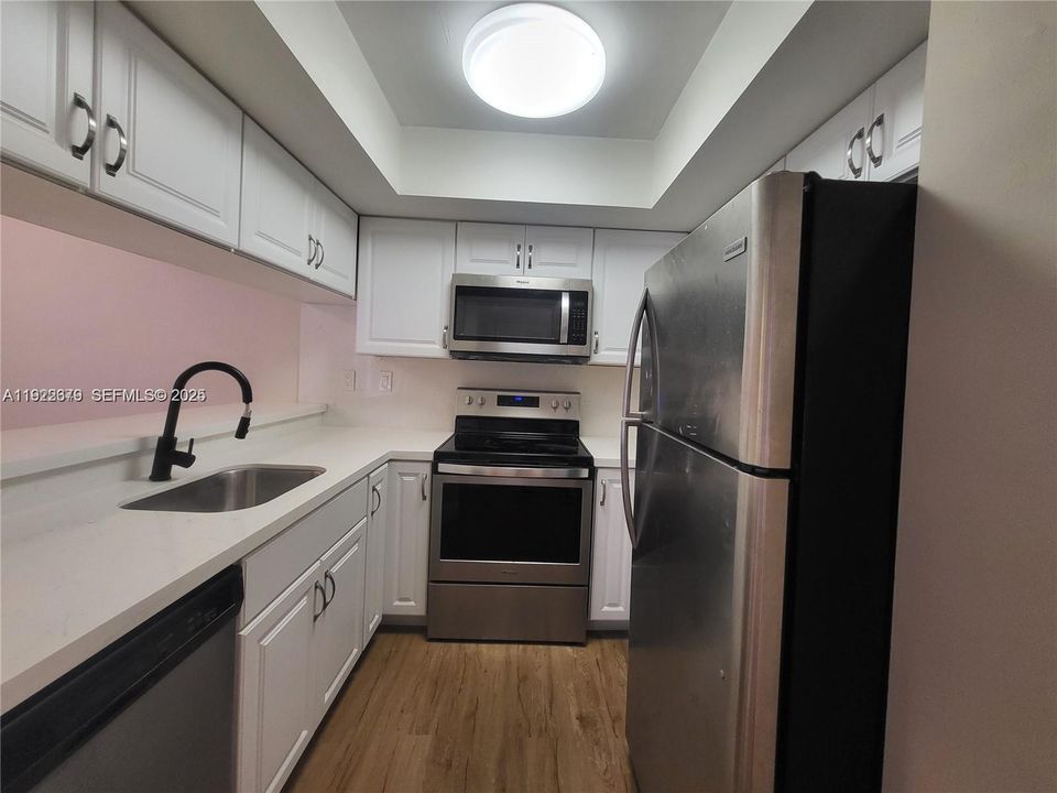 En Renta: $2,350 (2 camas, 2 baños, 944 Pies cuadrados)