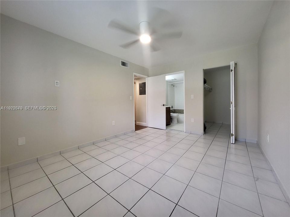 En Renta: $2,350 (2 camas, 2 baños, 944 Pies cuadrados)