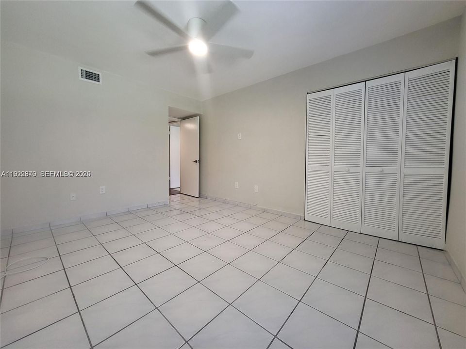 En Renta: $2,350 (2 camas, 2 baños, 944 Pies cuadrados)