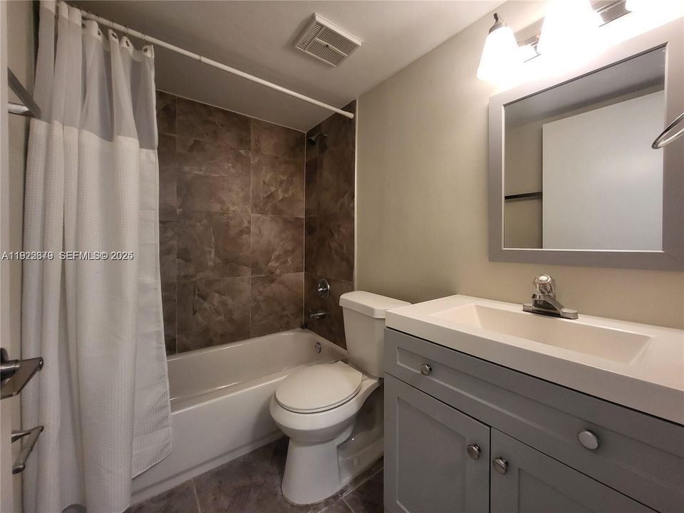 En Renta: $2,350 (2 camas, 2 baños, 944 Pies cuadrados)