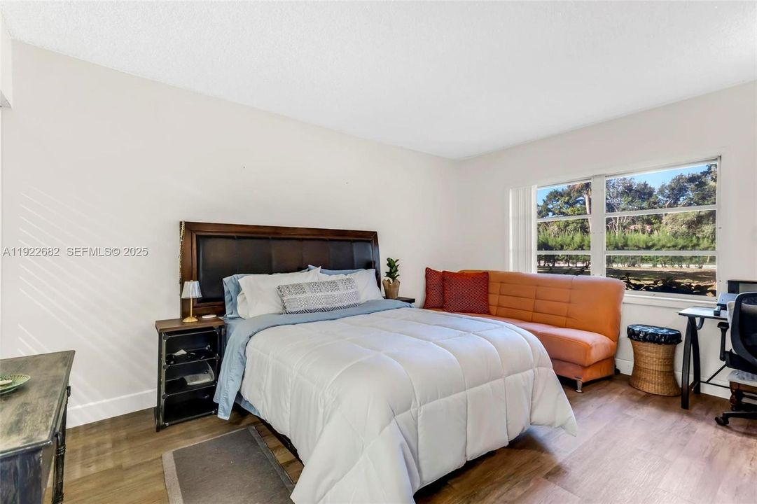 En Venta: $185,000 (2 camas, 2 baños, 1013 Pies cuadrados)