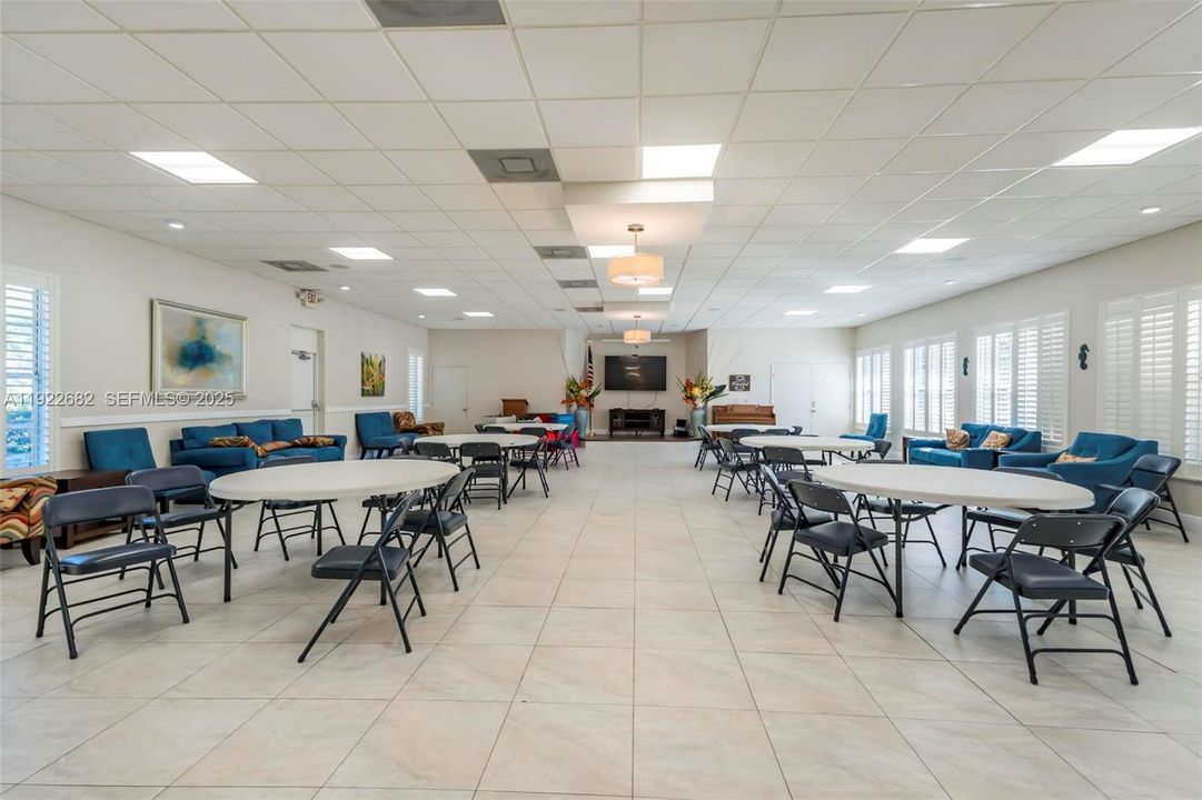 En Venta: $185,000 (2 camas, 2 baños, 1013 Pies cuadrados)