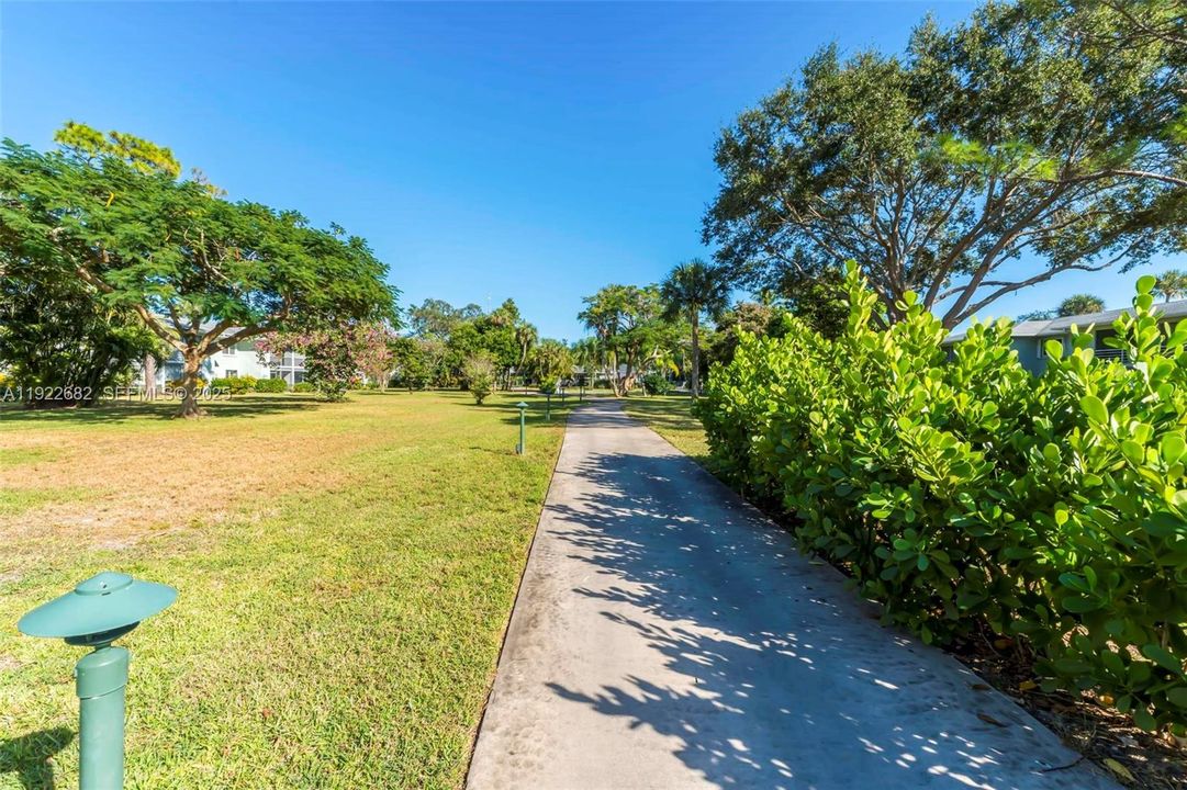 En Venta: $185,000 (2 camas, 2 baños, 1013 Pies cuadrados)