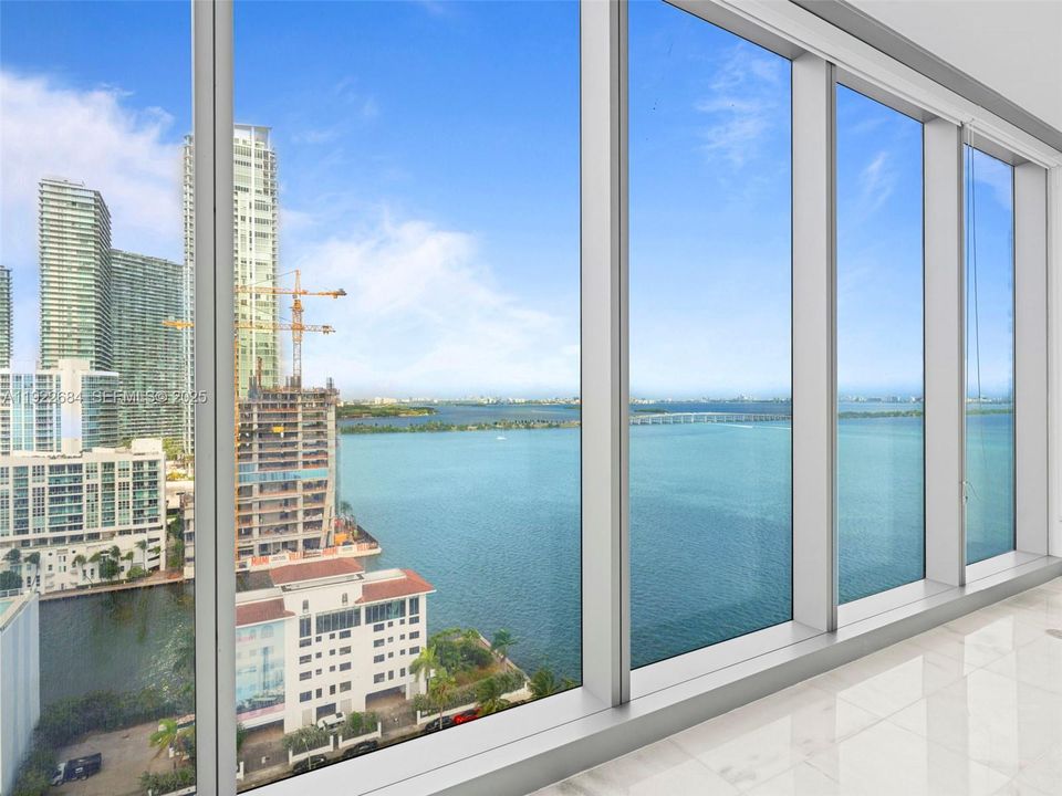 For Rent: $8,500 (2 beds, 2 baths, 1105 Square Feet)