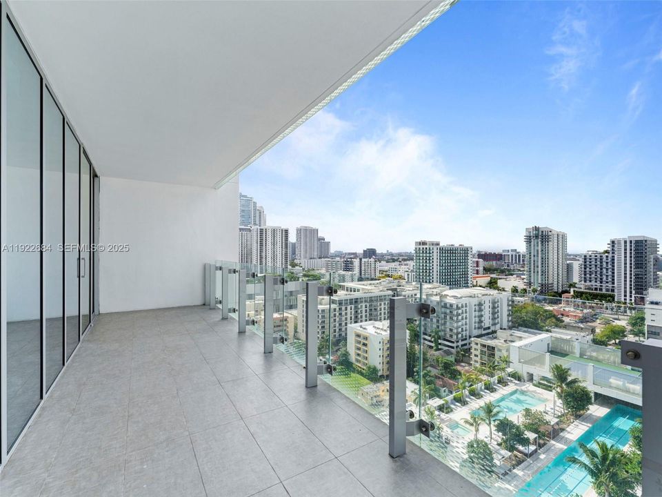 For Rent: $8,500 (2 beds, 2 baths, 1105 Square Feet)