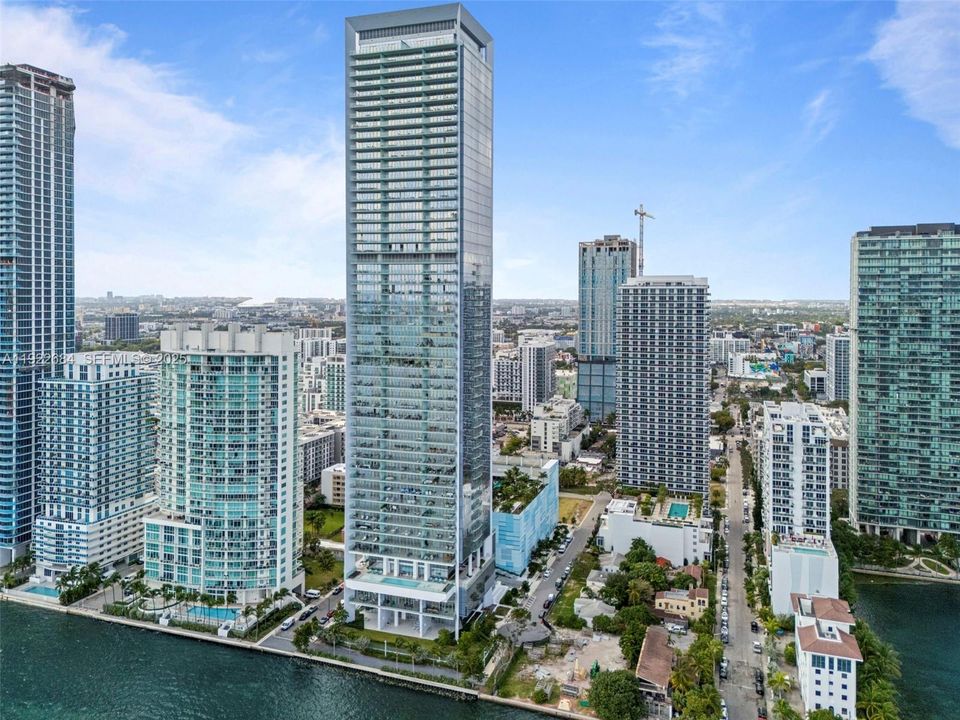 For Rent: $8,500 (2 beds, 2 baths, 1105 Square Feet)