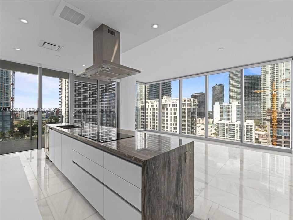 For Rent: $8,500 (2 beds, 2 baths, 1105 Square Feet)