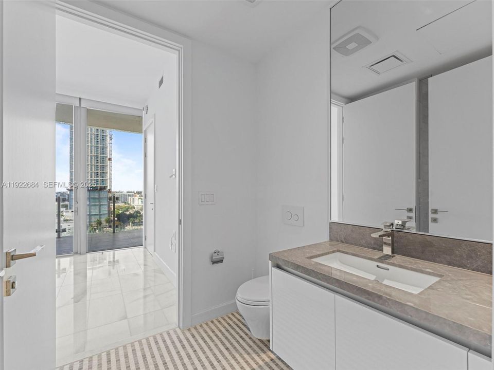 For Rent: $8,500 (2 beds, 2 baths, 1105 Square Feet)