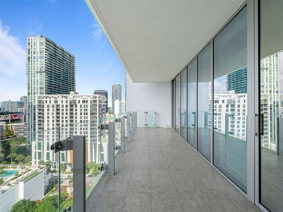 For Rent: $8,500 (2 beds, 2 baths, 1105 Square Feet)