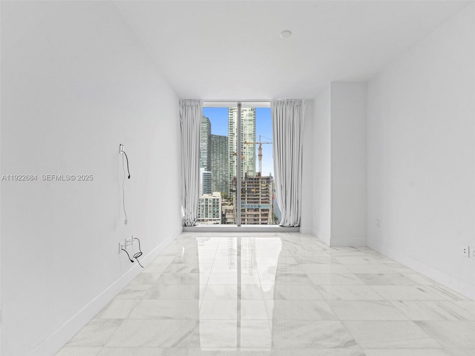 For Rent: $8,500 (2 beds, 2 baths, 1105 Square Feet)